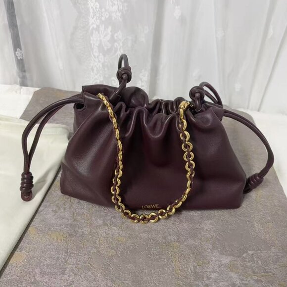 Loewe Flamenco medium purse in soft lambskin - Picture 1 of 11